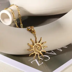 Wholesale PVD Coated Real Gold Plated Sun 304 Stainless Steel Elegant Vintage Style Waterproof Non Tarnish 304 Stainless Steel Lobster Trigger Clasp Closure Pendant Necklace