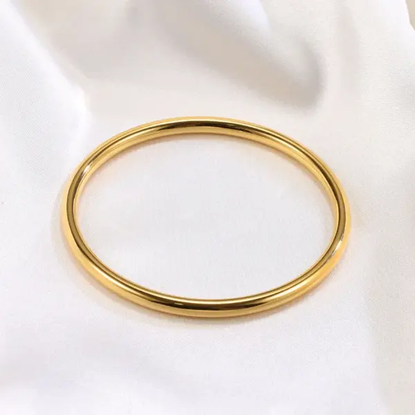 Wholesale PVD Coated 18K Gold Plated Real Gold Plated Solid Color Titanium Steel Casual Simple Style Waterproof Non Tarnish 304 Stainless Steel Bangle
