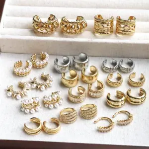 Wholesale 1 Pair Elegant Streetwear Geometric Plating Inlay Copper Artificial Pearls Zircon 18k Gold Plated Ear Studs
