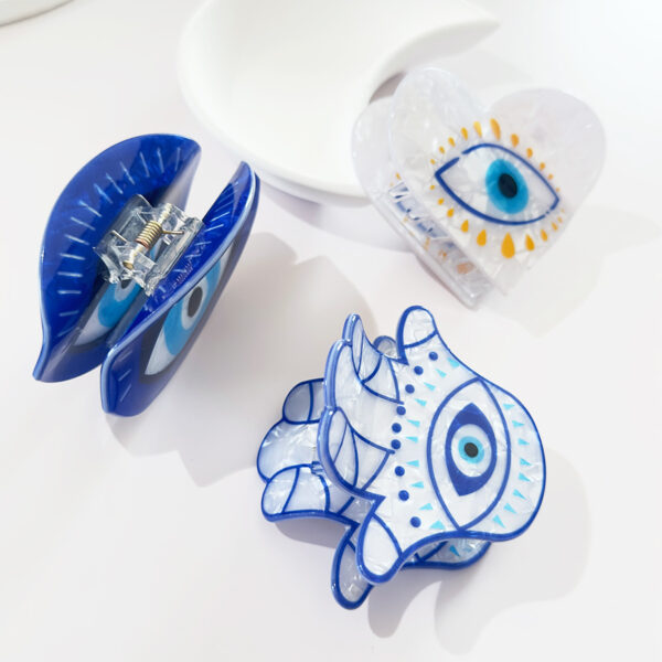 Wholesale New cross-border e-commerce style devil eye hair clip, retro blue eyes, Fatima's hand claw clip, Halloween evil eye headband.
