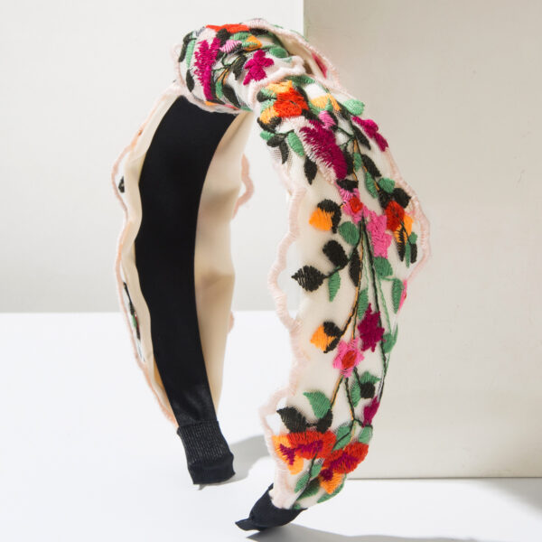 Wholesale 2025 New Easiest for Match Ethnic Style Embroidered Flower Headband Retro Bohemian Style Light Luxurious Atmosphere Headwear for Women