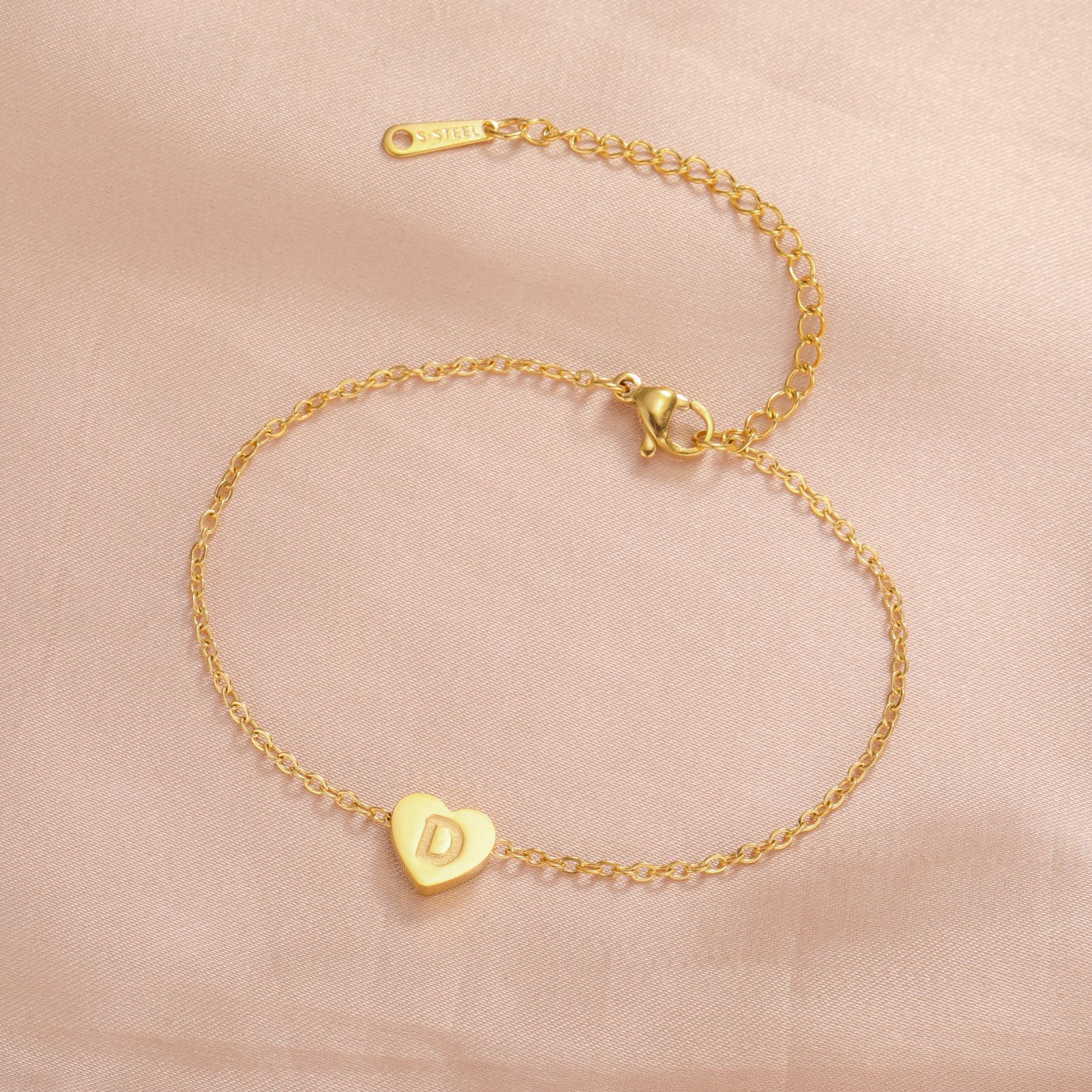 Wholesale Europe and the United States cross-border fashion stainless steel bracelet 26 English letters with heart-shaped pendant female titanium stee