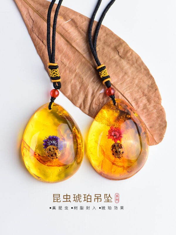 Wholesale True Live Insect Specimen Amber Pendant
