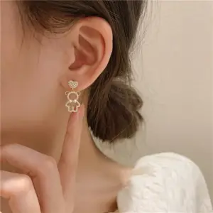 Wholesale Fashion Star Heart Shape Copper Plating Artificial Pearls Zircon Drop Earrings 1 Pair