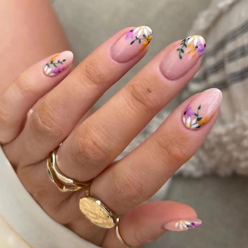 Wholesale Fresh and elegant small flower round head manicure tablets wear nail products wholesale foreign trade cross-border nail 24 boxed nails