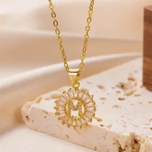 Gold / Letter M