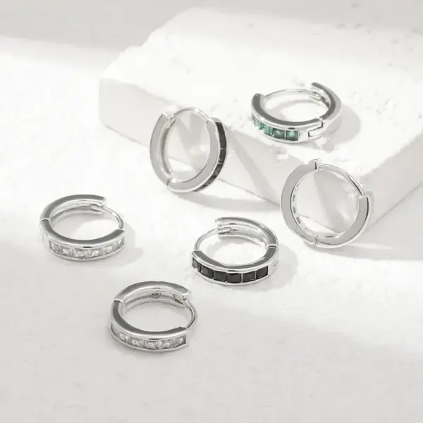 Wholesale 1 Pair Elegant Simple Style Circle Copper Zircon Silver Plated Hoop Earrings