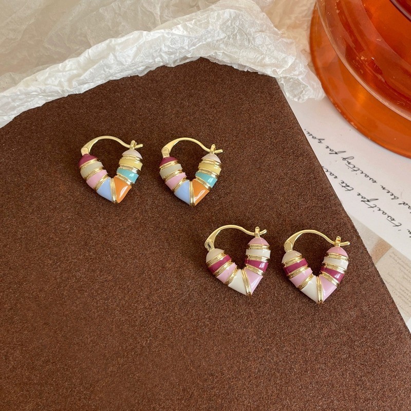 Wholesale Spring Love Color Ear Buckle Ear Studs Women's 2024 New Fashionable Earrings Explosions Design Elegant Earrings