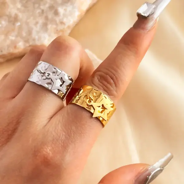 PVD Coated Real Gold Plated 18K Gold Star Solid Color 304 Stainless Steel Hawaiian Tropical Simple Style Waterproof Non Tarnish Charm Rings