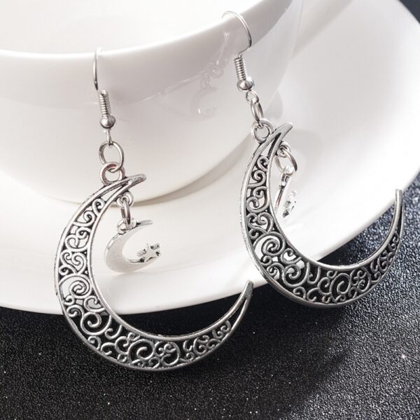 Wholesale European and American new earrings retro alloy hollow moon crescent earrings trend double Crescent earrings