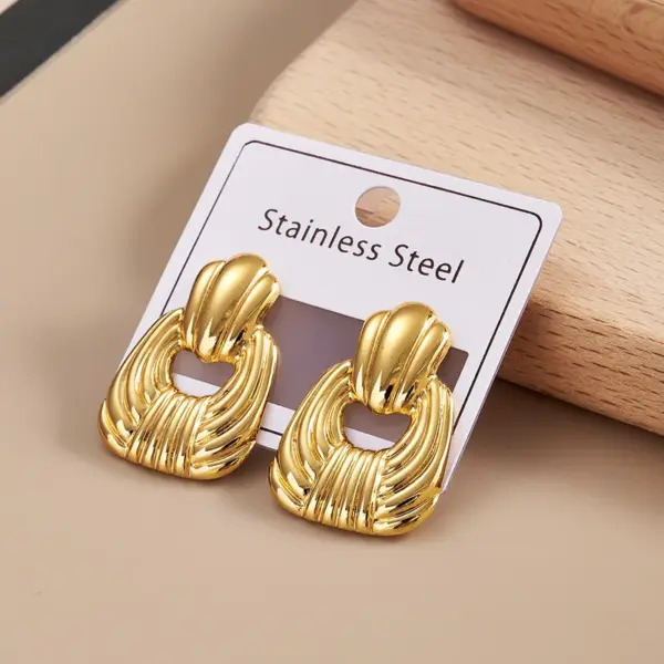 Irregular Heart Shaped Flower Stainless Steel 304 Vacuum Plated Earrings Fashionable Casual Modern Style For Women Daily Wear