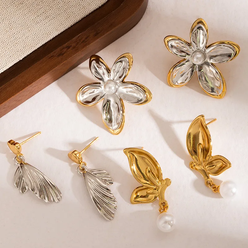 Wholesale Stainless Steel Gold And Sier Contrasting Color Earrings For Women Niche Design Retro Light Luxury Fashion Temperament Earrings Wholesale