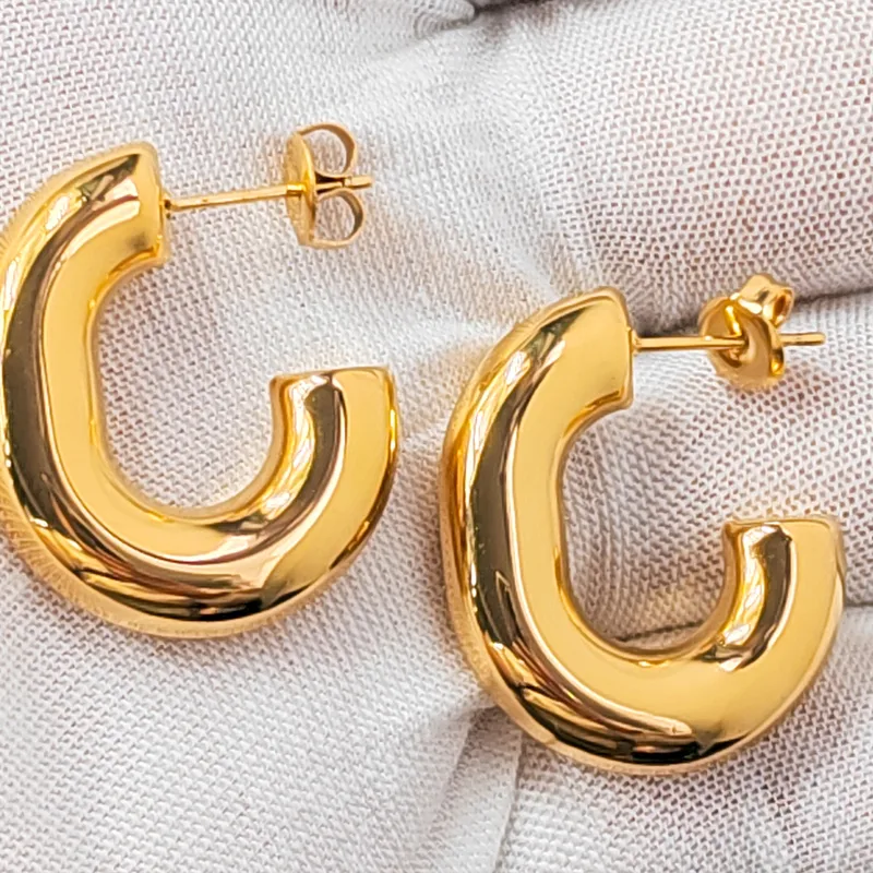 Wholesale Real Gold Plated 304 Stainless Steel PVD Coated Stone-Free Solid Color Waterproof Non Tarnish Simple Style Earrings For Women'S