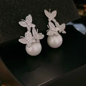 E1134--Silver Pearl Butterfly Male