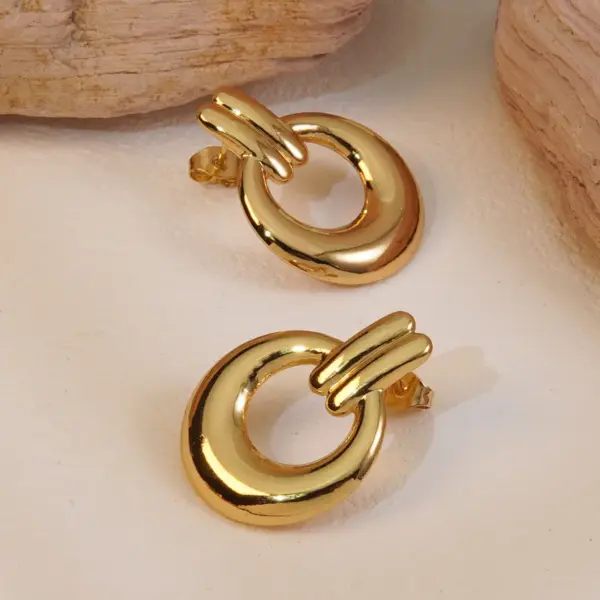1 Pair Elegant Streetwear Circle 304 Stainless Steel Imitation Gold Electroplating Ear Studs