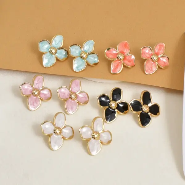 Wholesale Ion Plating (IP) Flower 304 Stainless Steel Casual Pastoral Simple Style Waterproof Non Tarnish Ear Studs