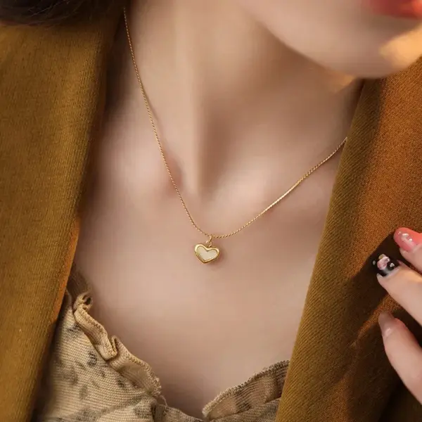 304 Stainless Steel Plastic Heart Shape Ion Plating (IP) Shell 18K Gold Plated Simple Style Classic Style Waterproof Non Tarnish Inlay O-shaped Chain Gold Earrings Necklace Jewelry Set