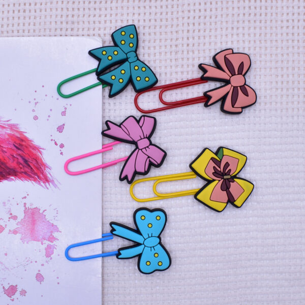 Wholesale Random 50pcs Cartoon bow student paper clip bookmark