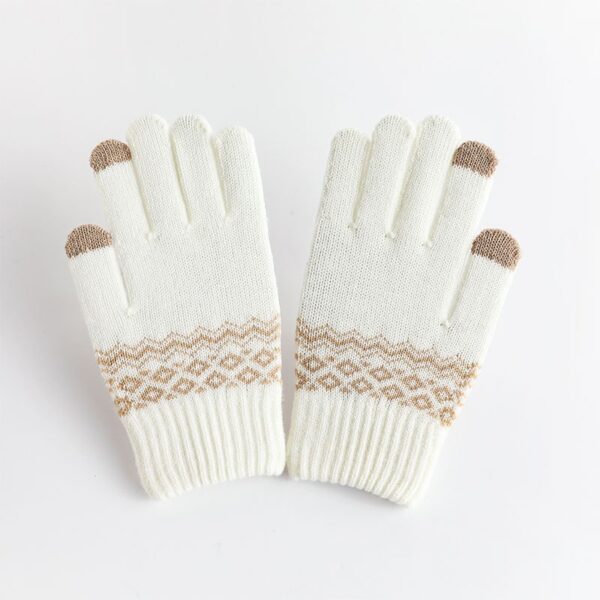 Wholesale Cute and Warm Knitted Gloves for Cold Protection