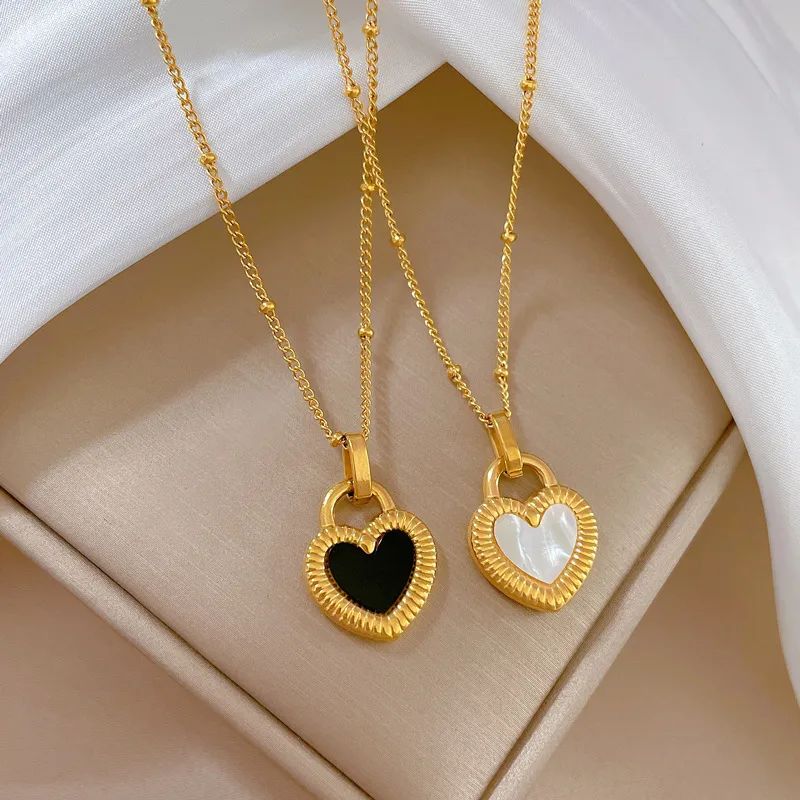 Wholesale Fashion Heart Shape Titanium Steel Inlay Shell Pendant Necklace