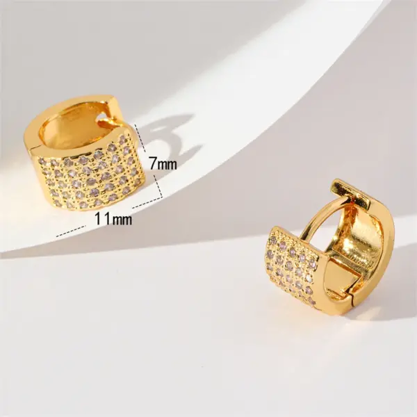 Wholesale 1 Pair Casual Simple Style Round Solid Color Plating Brass 18K Gold Plated Earrings