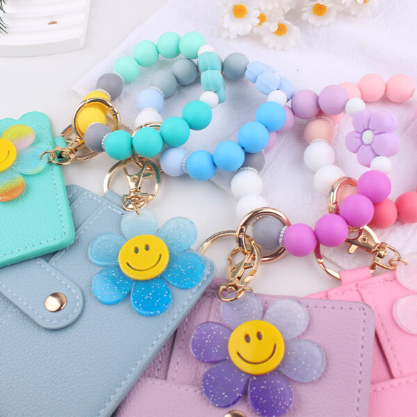 Wholesale Cartoon Suower Flower Card Holder Jewelry Beaded DIY Silicone Bracelet Bracelet Wallet Keychain Pendant