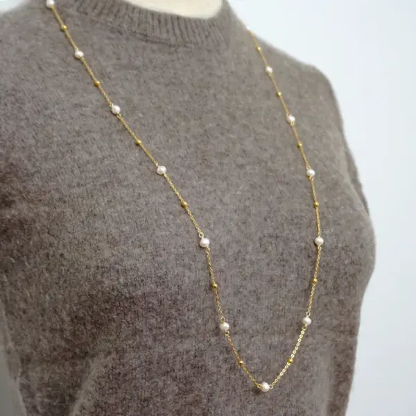 Wholesale Freshwater Pearl Ferroalloy Round Vacuum Plating Gold Plated Simple Style Classic Style Waterproof Non Tarnish Beaded Plating Gold Sweater Chain Long Necklace