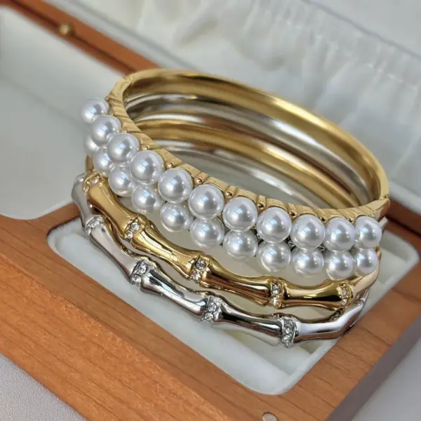 Real Gold Plated 304 Stainless Steel PVD Coated Rhinestones Pearl Solid Color Plating Inlay Bangle
