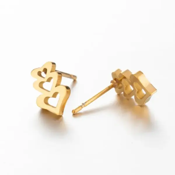 PVD Coated Real Gold Plated Heart Shape Stainless Steel Simple Style Waterproof Non Tarnish Ear Studs