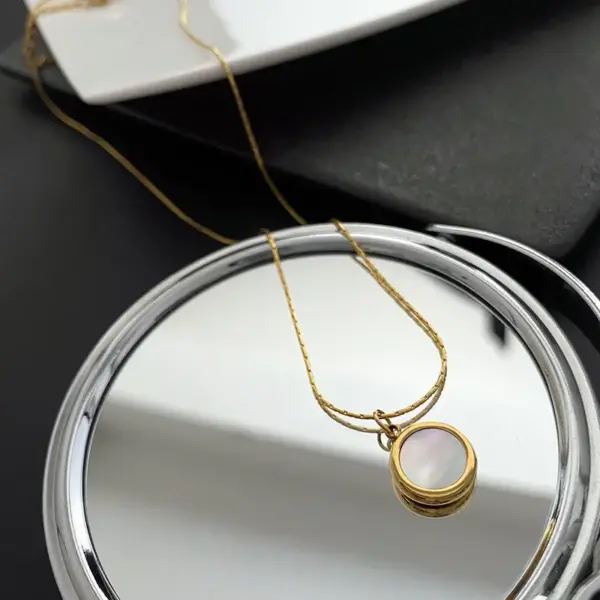 Wholesale Elegant Geometric Titanium Steel Necklace
