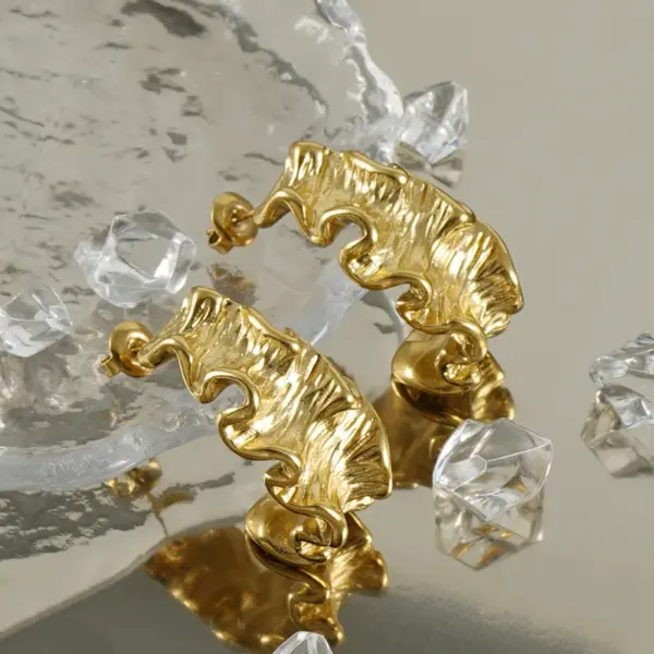 1 Pair Fashion Waves Pleated 304 Stainless Steel 18K Gold Plated Stainless Steel Earrings