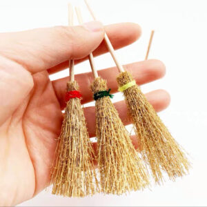 Can be customized with distressed