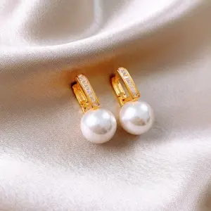 93# Ear Clip-Gold-White-Pearl