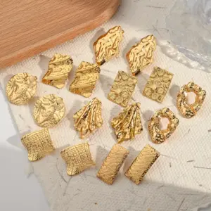 Wholesale Electroplating Golden Plated Round Square Rhombus 304 Stainless Steel Casual Simple Style Polishing Plating Earrings