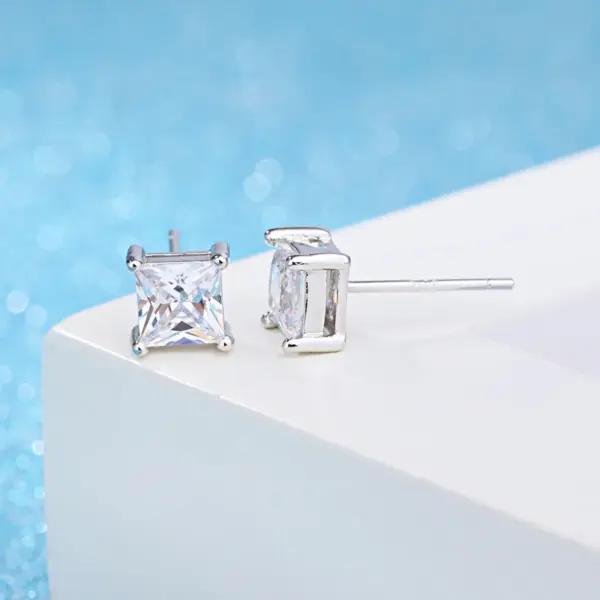 Wholesale Fashion Geometric Copper Plating Zircon Ear Studs 1 Pair