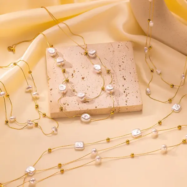 Wholesale PVD Coated Real Gold Plated 18K Gold Geometric 304 Stainless Steel Plastic Elegant Simple Style Waterproof Non Tarnish 304 Stainless Steel Necklace