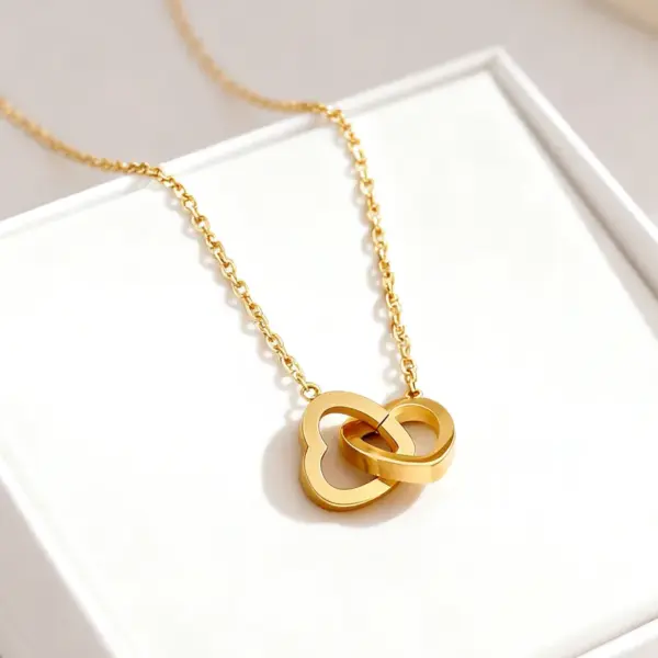 Wholesale Fashion Romantic Sweet Heart-Shaped Vacuum Electroplated (In Furnace) 18K Real Gold Plated Necklace Suitable For Women To Wear On Daily Dates Or Parties