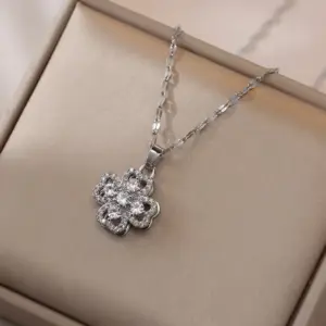 X0104 Steel Color 22 Four-Leaf Flower Necklace [Pendant Included]