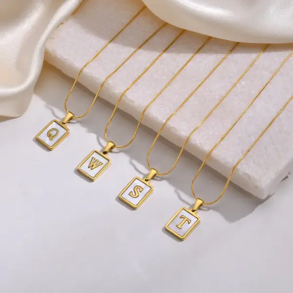 Wholesale Jewelry Elegant Simple Style Letter 304 Stainless Steel Shell Gold Plated Plating Inlay