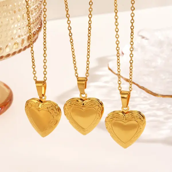 Ion Plating (IP) 18K Gold Plated Heart Shape 304 Stainless Steel Simple Style IG Style Waterproof Non Tarnish 304 Stainless Steel Pendant Necklace