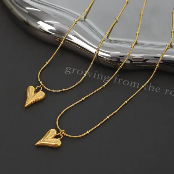 Wholesale PVD Coated Real Gold Plated 18K Gold Heart 304 Stainless Steel Simple Style Waterproof Non Tarnish 304 Stainless Steel Necklace