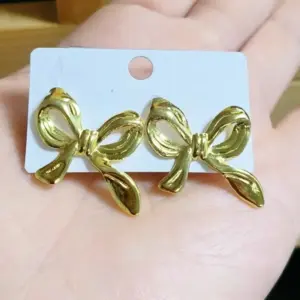 Gold Earrings081 / 18k