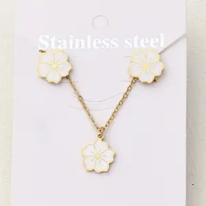 White Six-Petal Flower Pendant Necklace & Earings Set (Gold) / 14x12mm (Length:450+50mm)& 12x12mm / 1 Set/Package