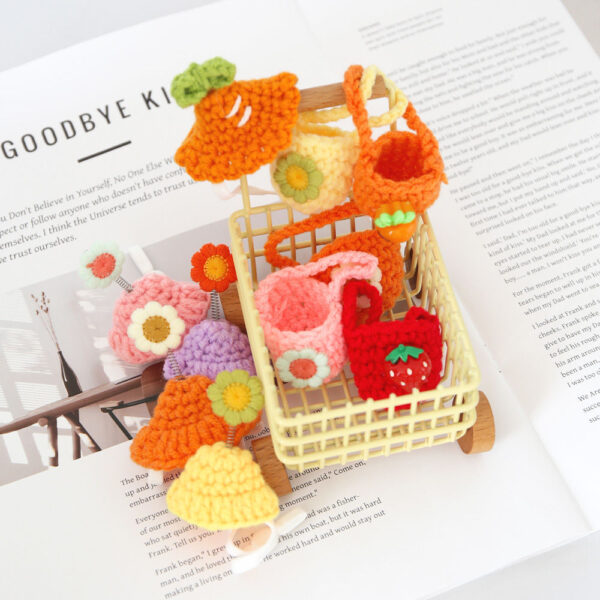 Wholesale in stock Hamster Golden Bear Hat Hamster Clothes Pet Headwear Hat Honey Bag Flower Branch Dutch Pig Bag suit