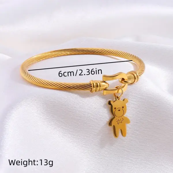 Wholesale Ion Plating (IP) Real Gold Plated Heart Shape 304 Stainless Steel Simple Style Waterproof Non Tarnish 304 Stainless Steel Bangle