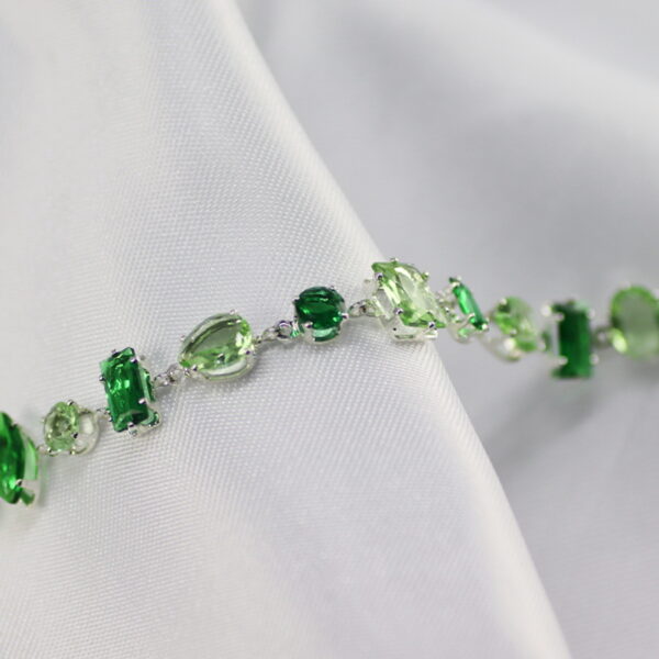 Wholesale Shijia's New Oval Zircon Bracelet for Women, Emerald Streamer Crystal Candy Bracelet, Light Luxury and High-End Feel
