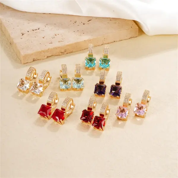 Wholesale 1 Pair Casual Classic Style Geometric Copper Zircon K Gold Plated Drop Earrings