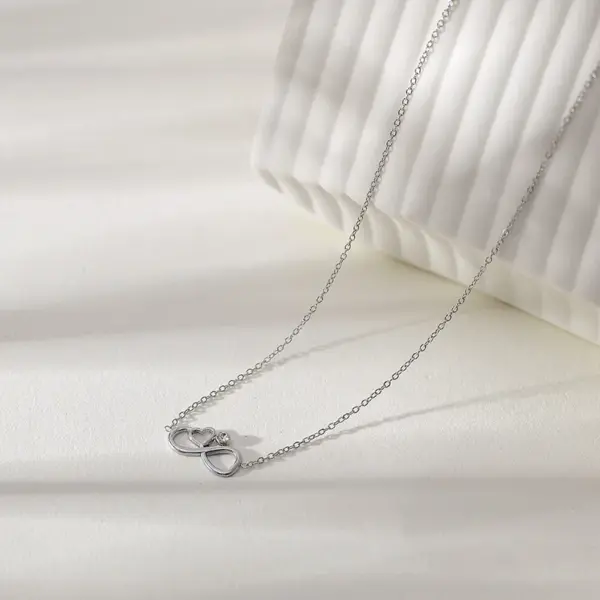 Wholesale Jewelry Elegant Classic Style Heart Shape 304 Stainless Steel Pendant Necklace Cable Chain