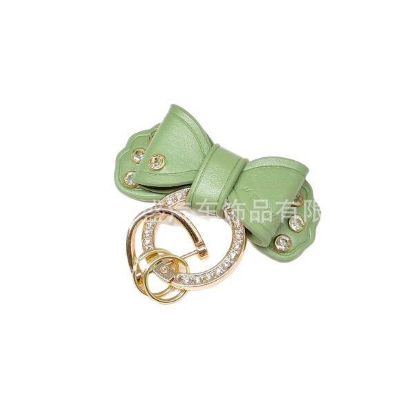 Wholesale Cross-border wholesale Amazon diamond butterfly car keychain couple cute wind zinc alloy rhinestone bag pendant