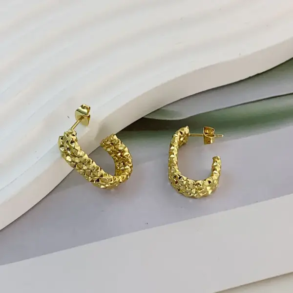 Wholesale 304 Stainless Steel C Shape Electroplated 18K Gold Plated Simple Style Ear Studs